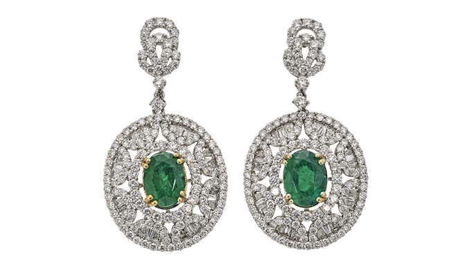 18ct White Gold.<br>Emerald & Diamond set Earrings<br>(E: 4.04cts, D: 4.36cts)